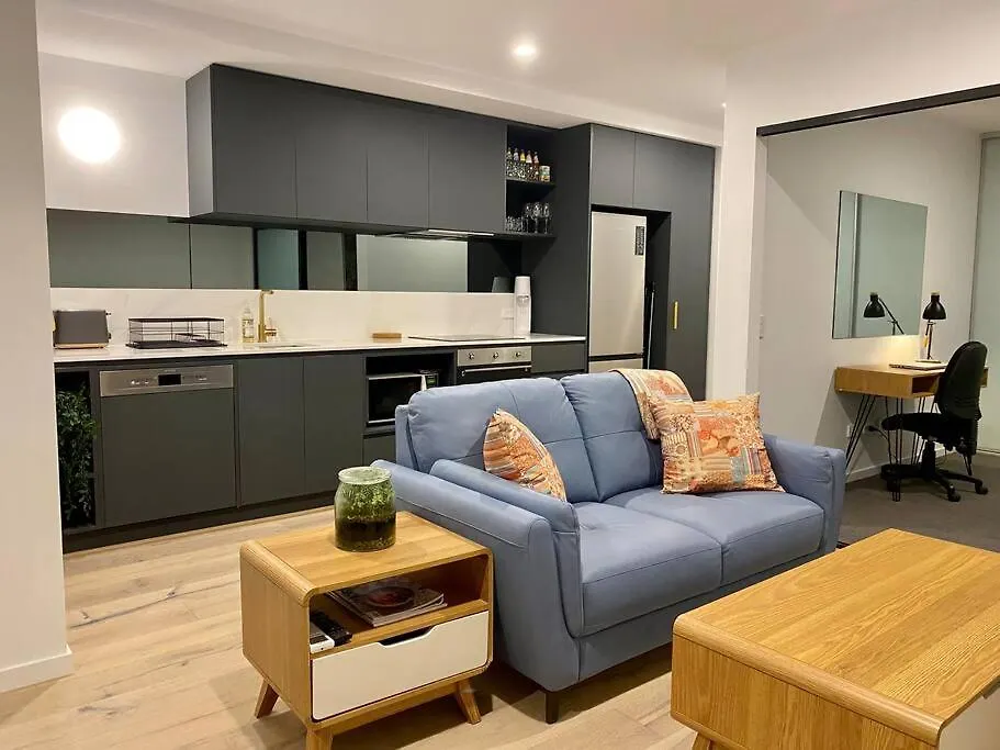 Central Canberra City Apartment With Study And Full Amenities Including Parking 0*,  אוסטרליה